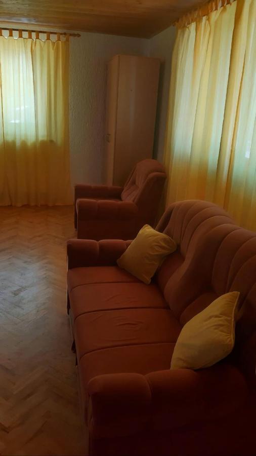 Lori Apartment *