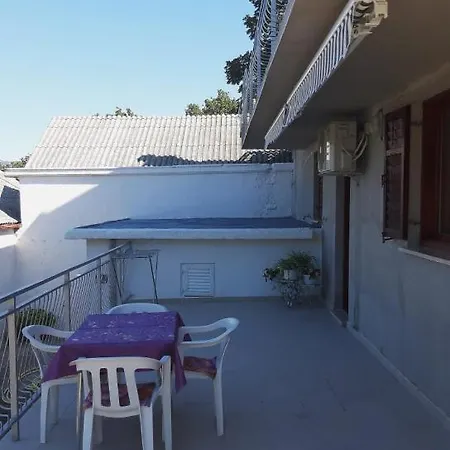 Apartman Lori Novi Vinodolski Exterior photo