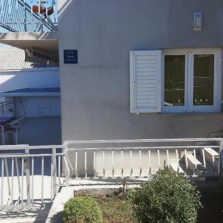 Apartman Lori Novi Vinodolski Exterior photo
